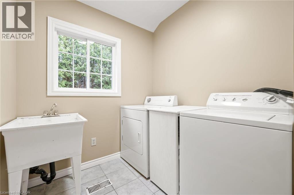 4 Brock Road N, Puslinch, Ontario  N0B 2J0 - Photo 13 - 40729077