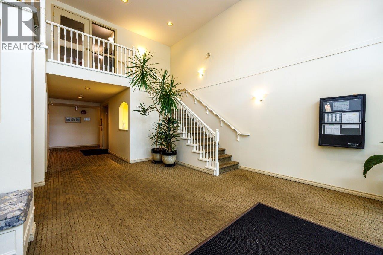 410 155 E 3rd Street, North Vancouver, British Columbia  V7L 1E5 - Photo 2 - R3038483