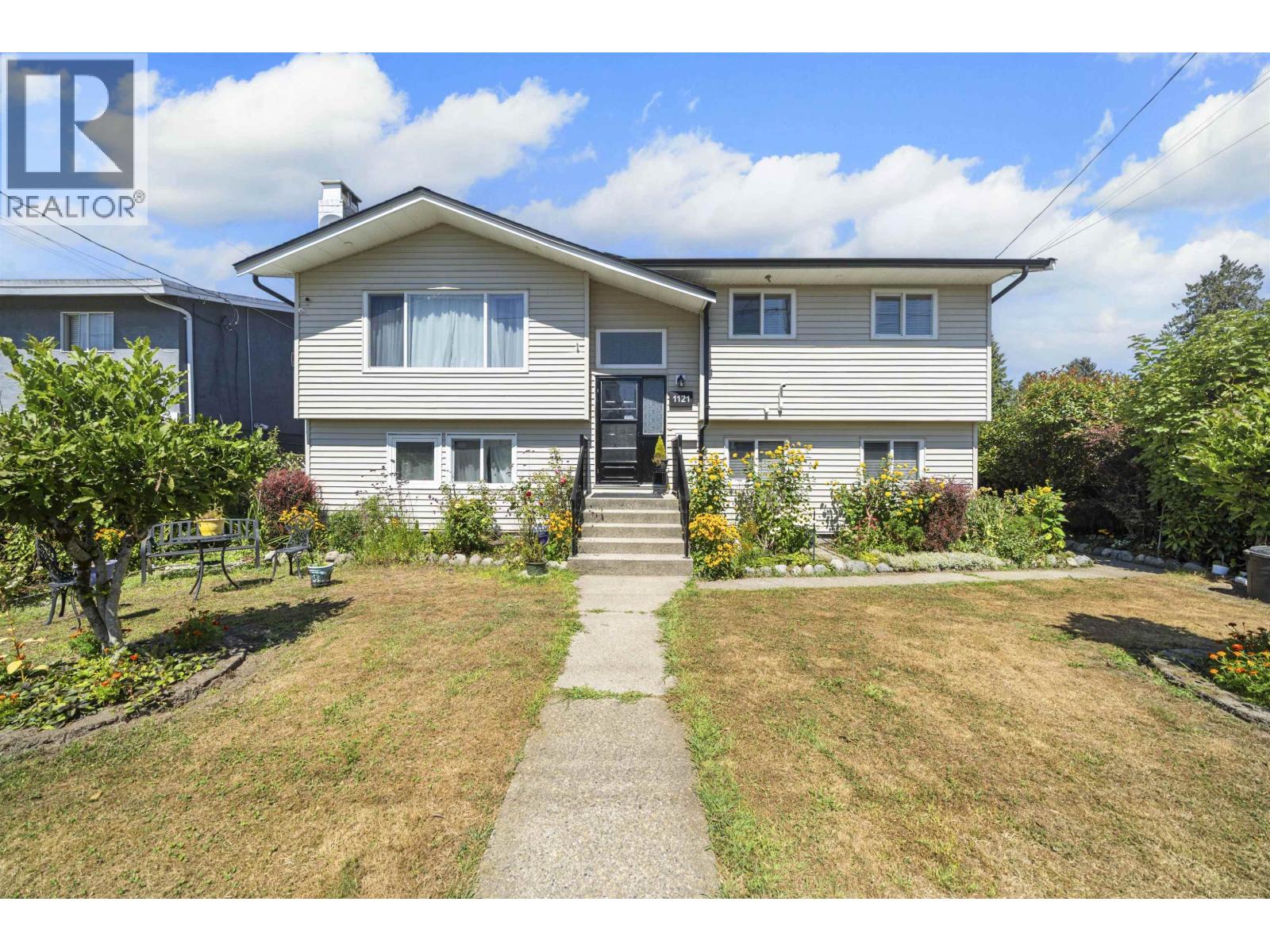 Property at 1121 PRAIRIE AVENUE image 1