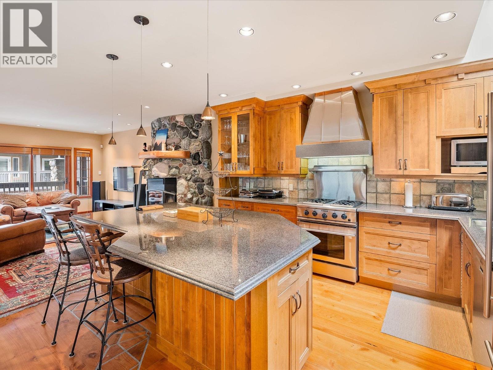 21 4501 Blackcomb Way, Whistler, British Columbia  V0N 1B4 - Photo 5 - R2986207
