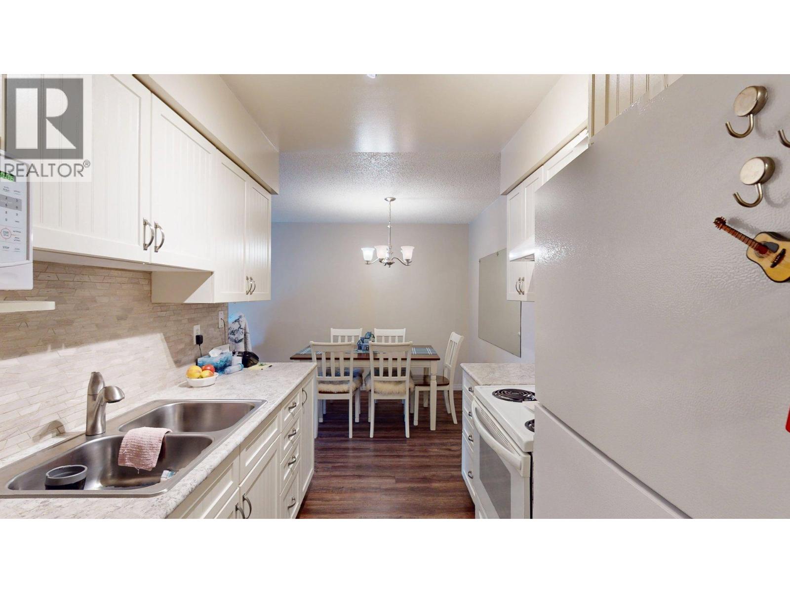 501 Elk Street Unit# 101, Elkford, British Columbia  V0B 1H0 - Photo 3 - 10359896