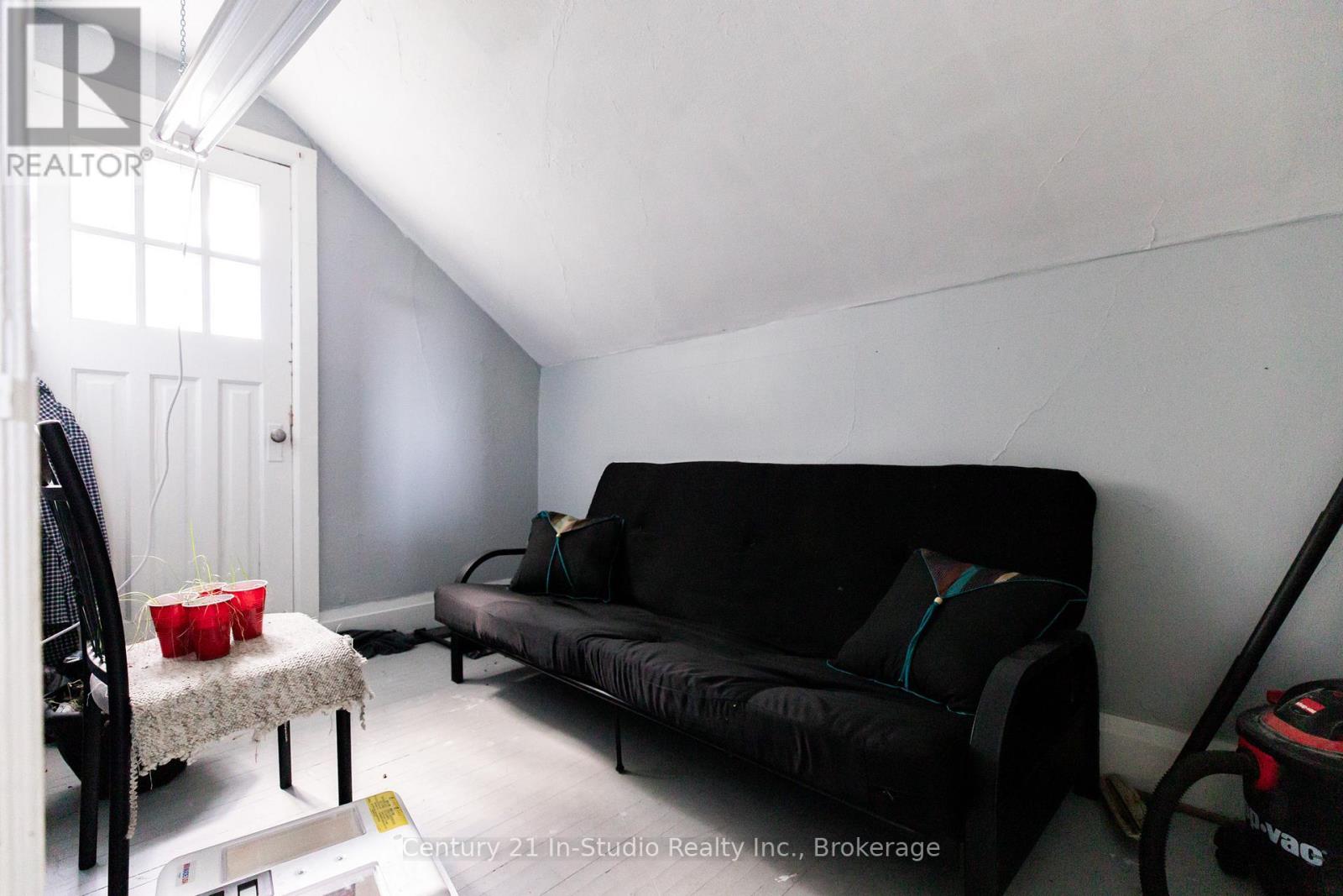 318143 6 & 10 Highway, Meaford, Ontario  N4K 6K9 - Photo 11 - X12352867