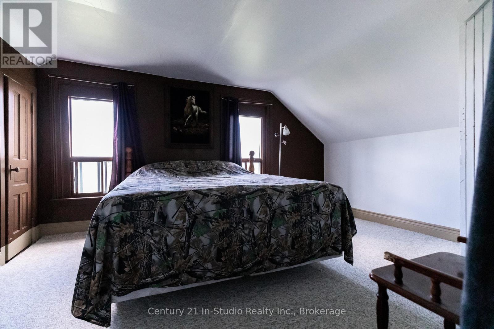 318143 6 & 10 Highway, Meaford, Ontario  N4K 6K9 - Photo 12 - X12352867
