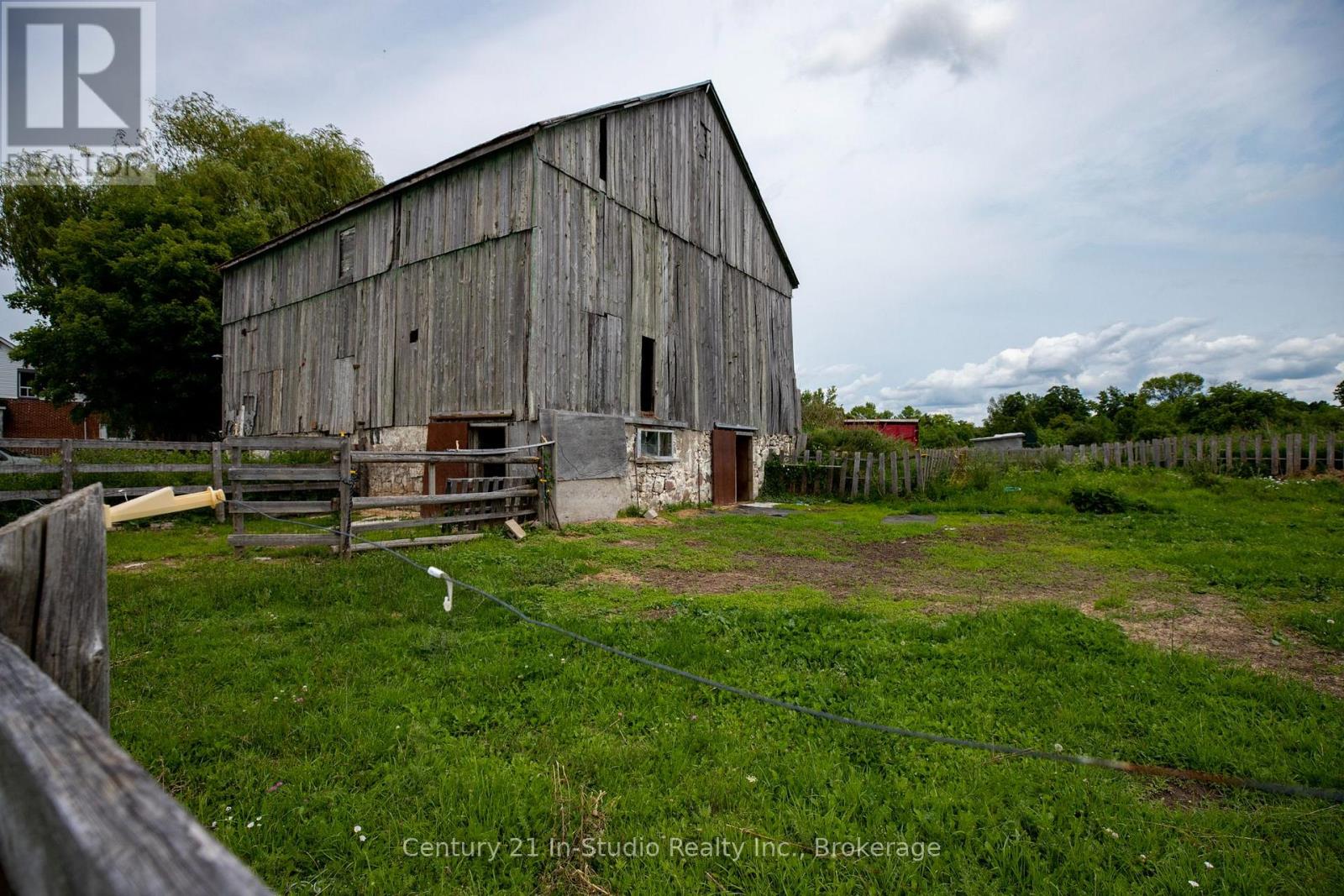 318143 6 & 10 Highway, Meaford, Ontario  N4K 6K9 - Photo 15 - X12352867