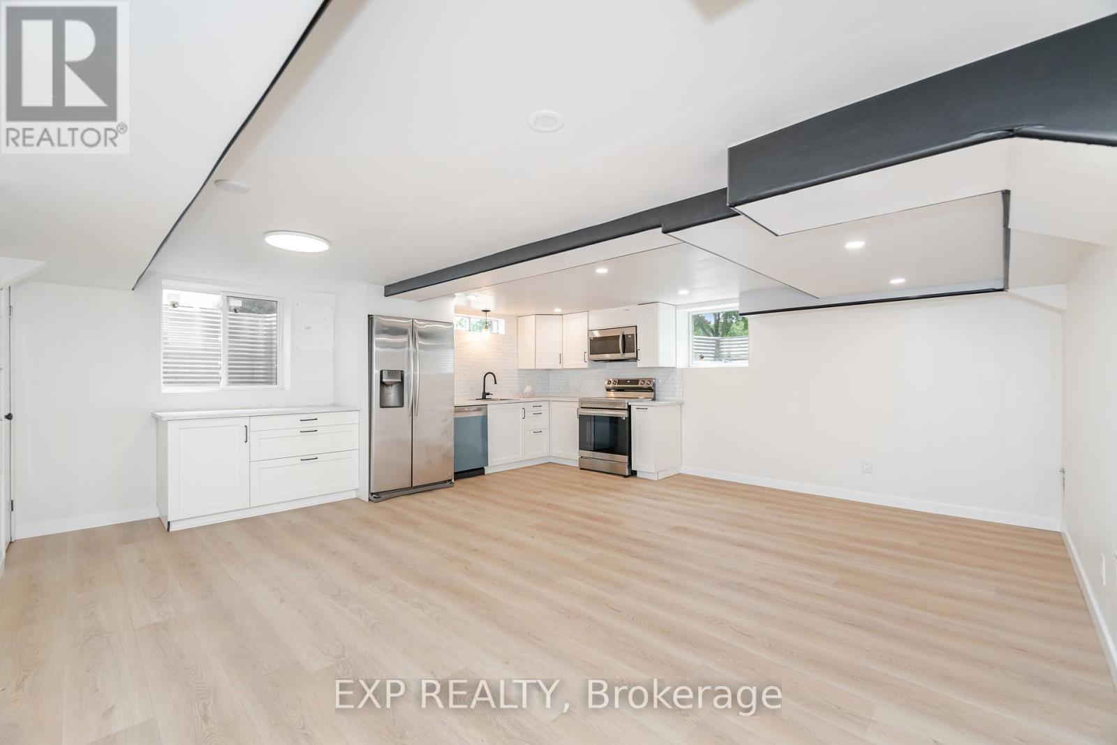 Lower - 214 Forest Hill Drive, Kitchener, Ontario  N2M 4G3 - Photo 7 - X12352827