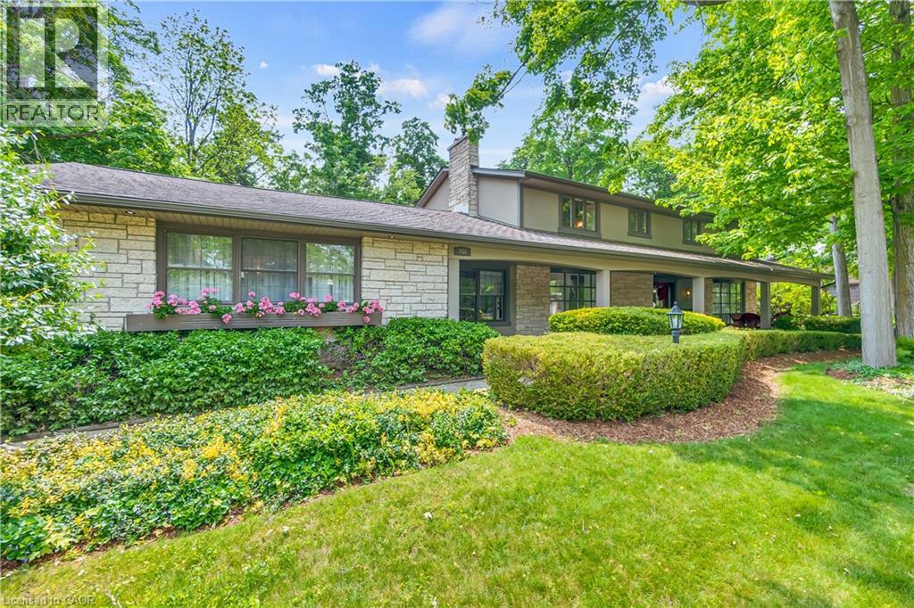 358 Green Acres Drive, Waterloo, Ontario  N2K 1Z1 - Photo 2 - 40733095