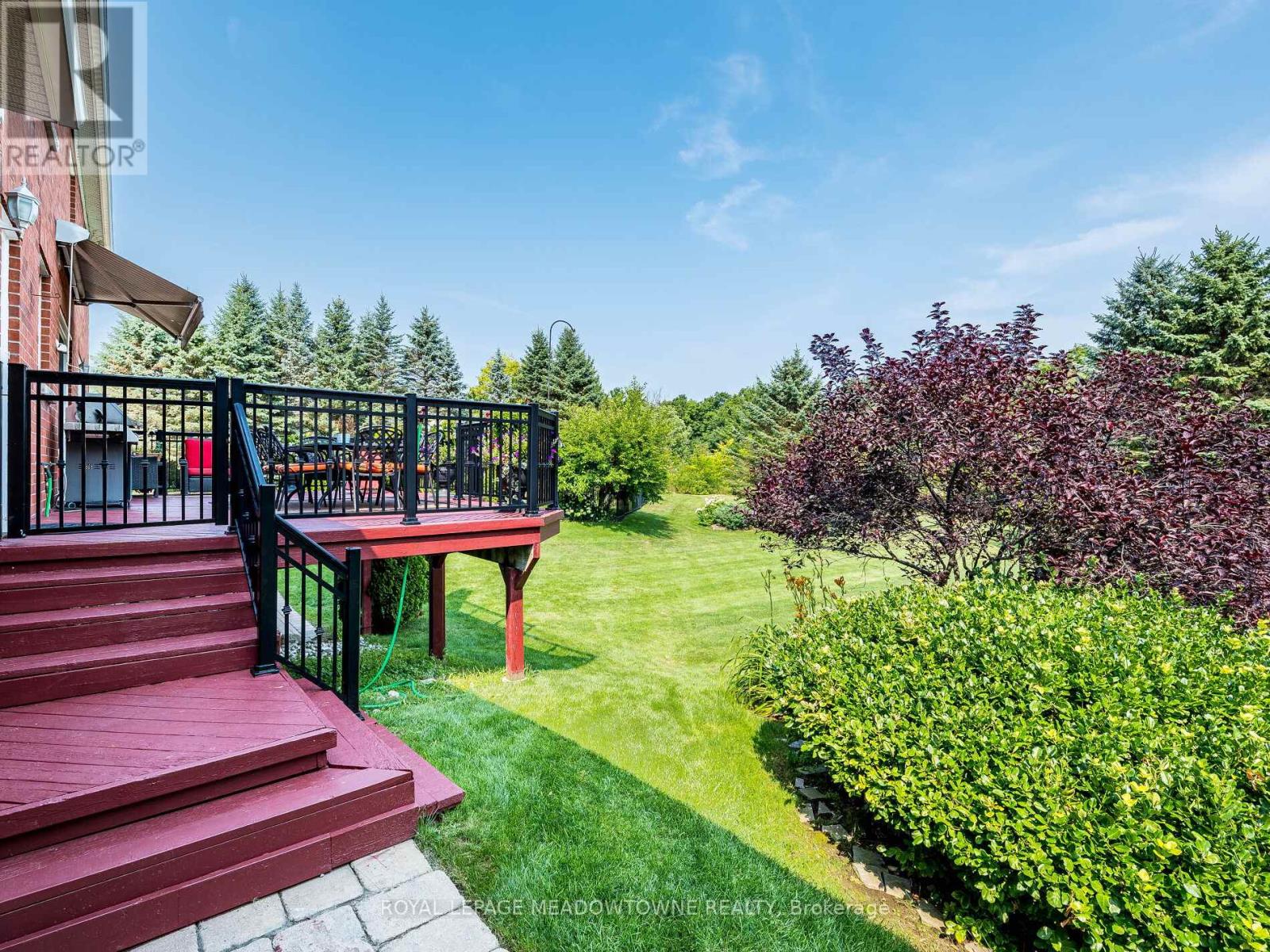 8 Deer Run Crescent, Halton Hills, Ontario  L7J 2L7 - Photo 40 - W12330234