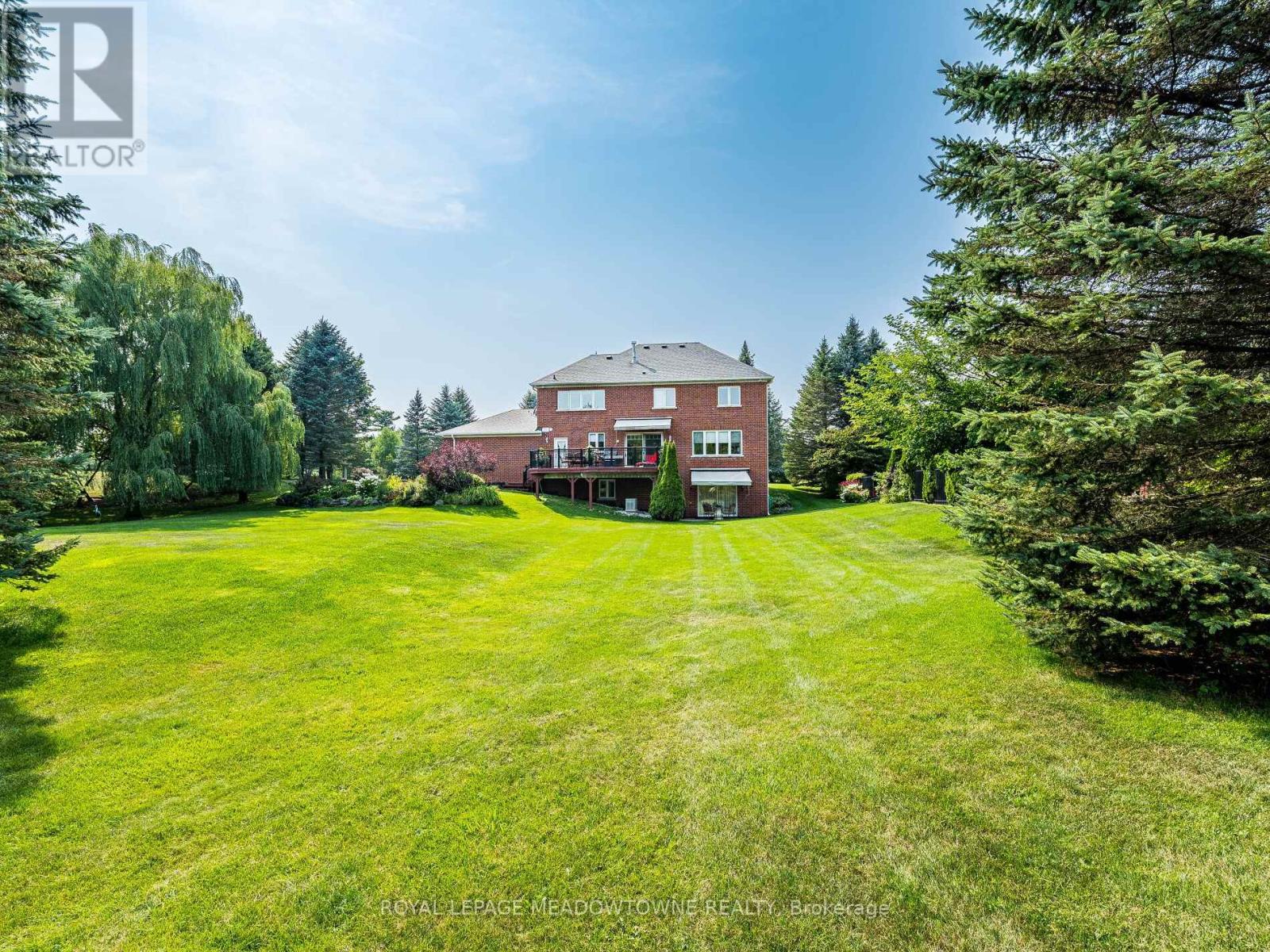 8 Deer Run Crescent, Halton Hills, Ontario  L7J 2L7 - Photo 42 - W12330234