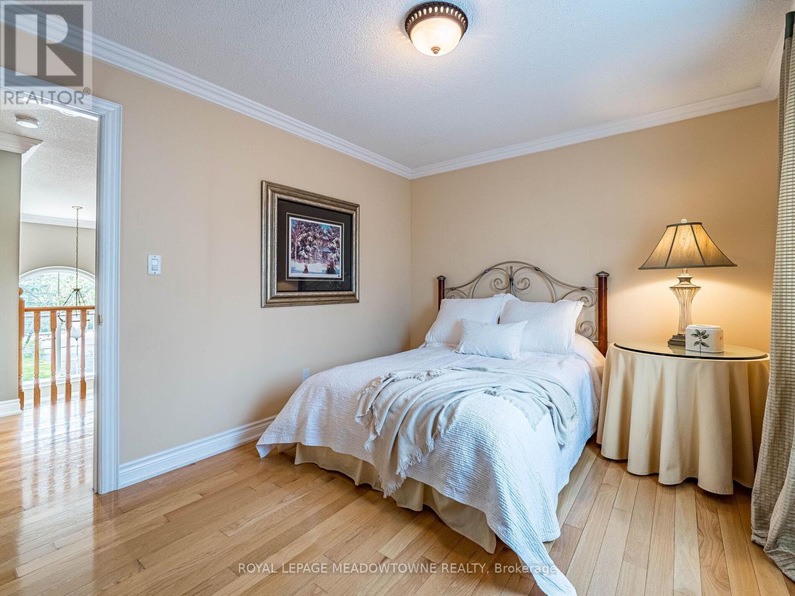 8 Deer Run Crescent, Halton Hills, Ontario  L7J 2L7 - Photo 24 - W12330234