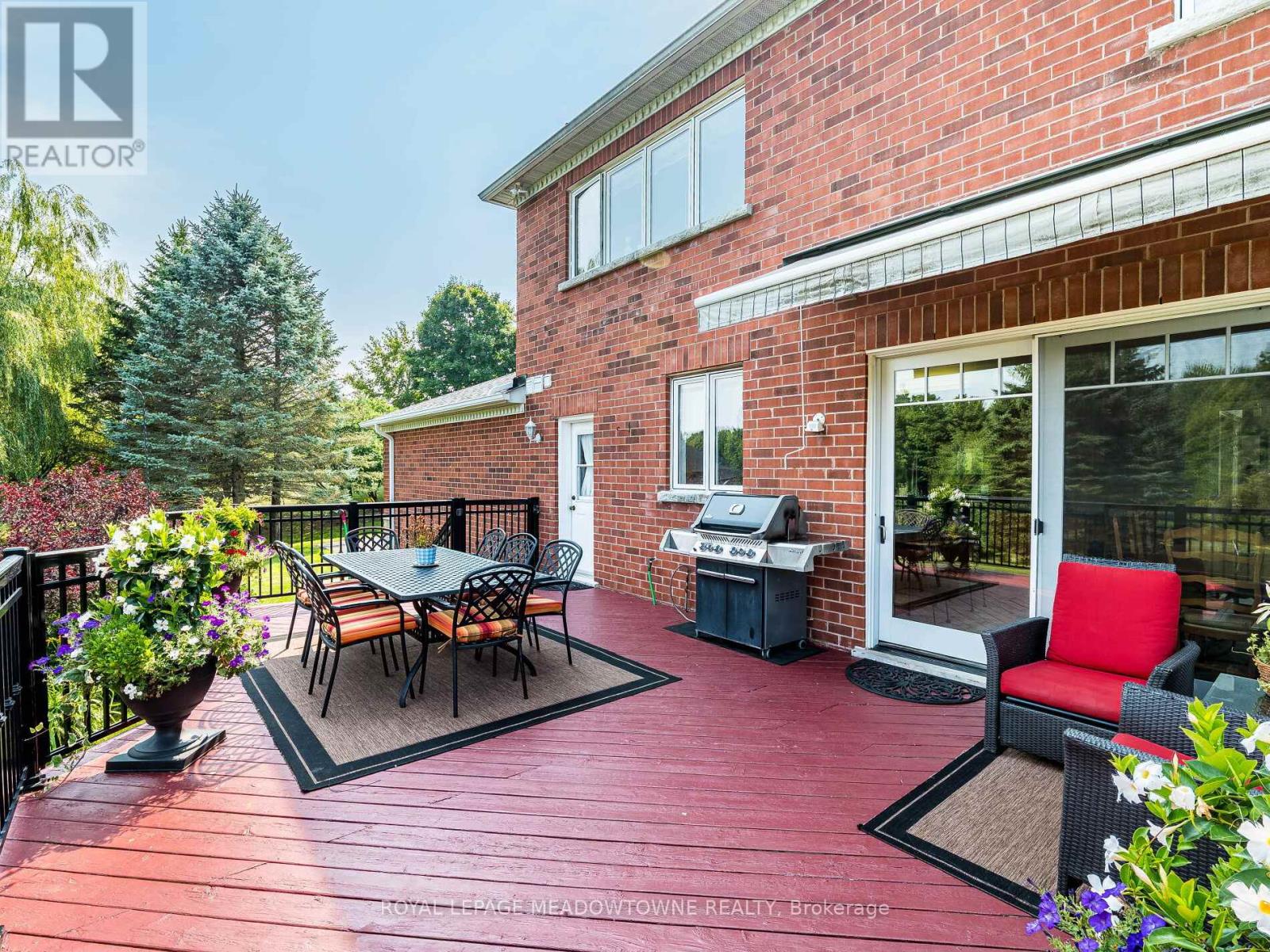 8 Deer Run Crescent, Halton Hills, Ontario  L7J 2L7 - Photo 39 - W12330234