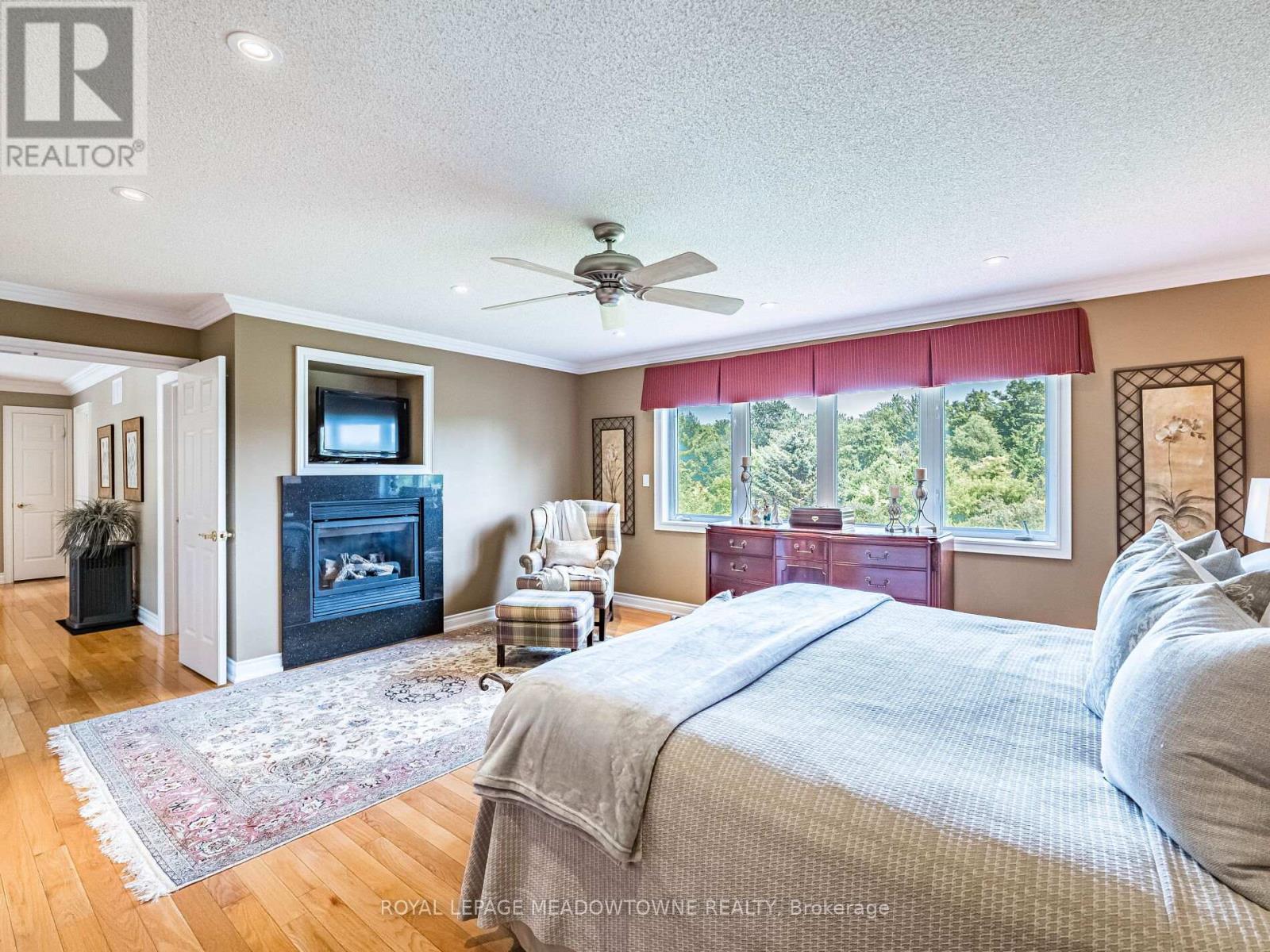 8 Deer Run Crescent, Halton Hills, Ontario  L7J 2L7 - Photo 20 - W12330234