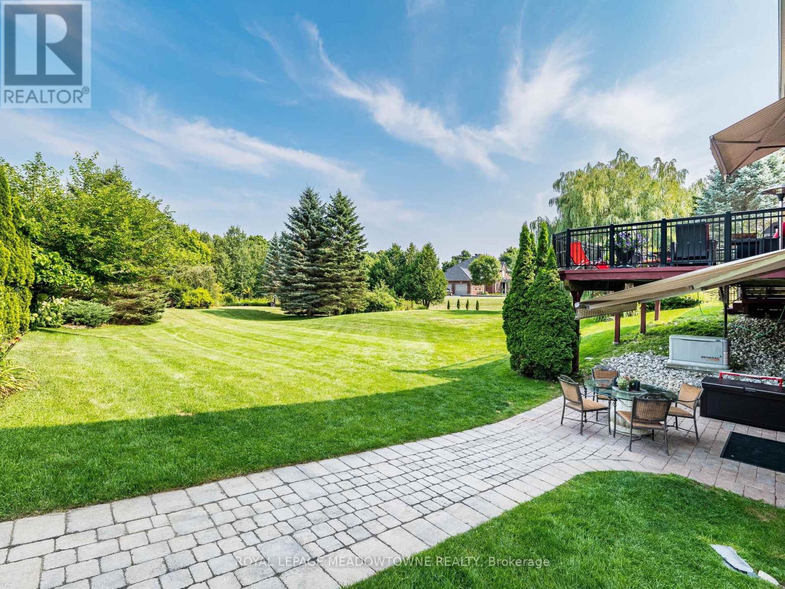 8 Deer Run Crescent, Halton Hills, Ontario  L7J 2L7 - Photo 46 - W12330234