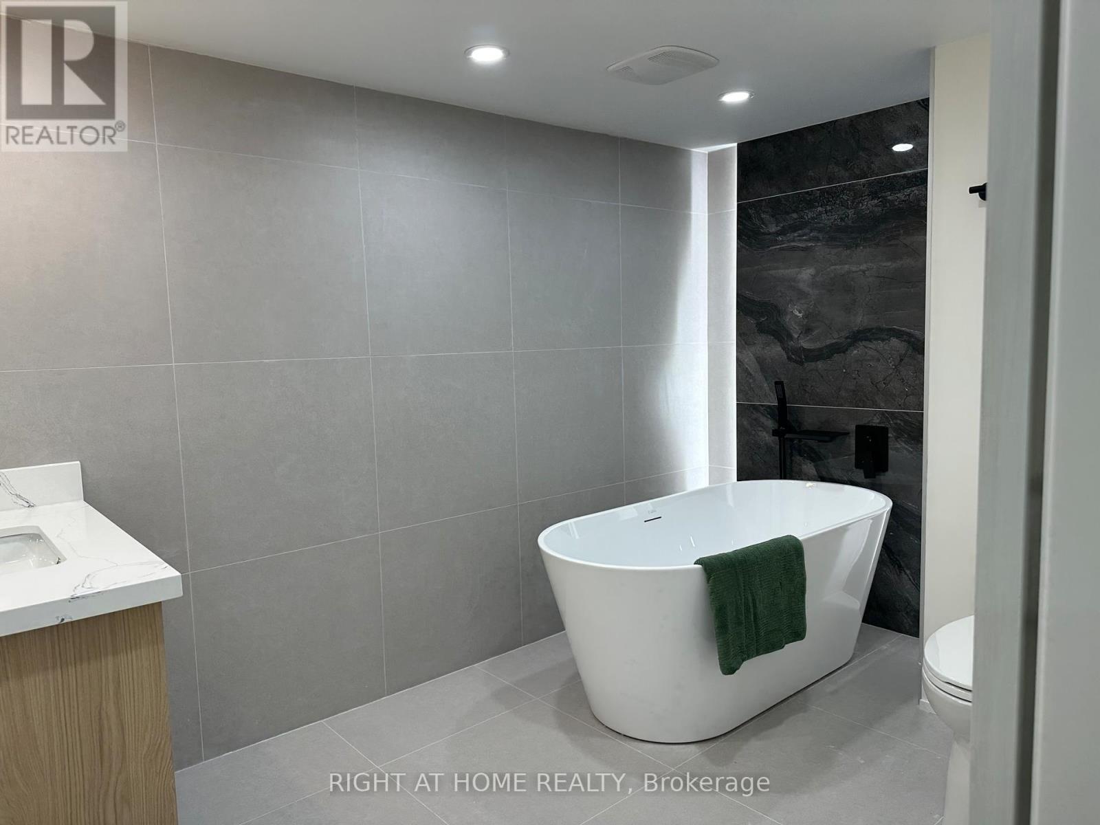 210 Dearborn Avenue, Oshawa, Ontario  L1G 4Z4 - Photo 28 - E12338561
