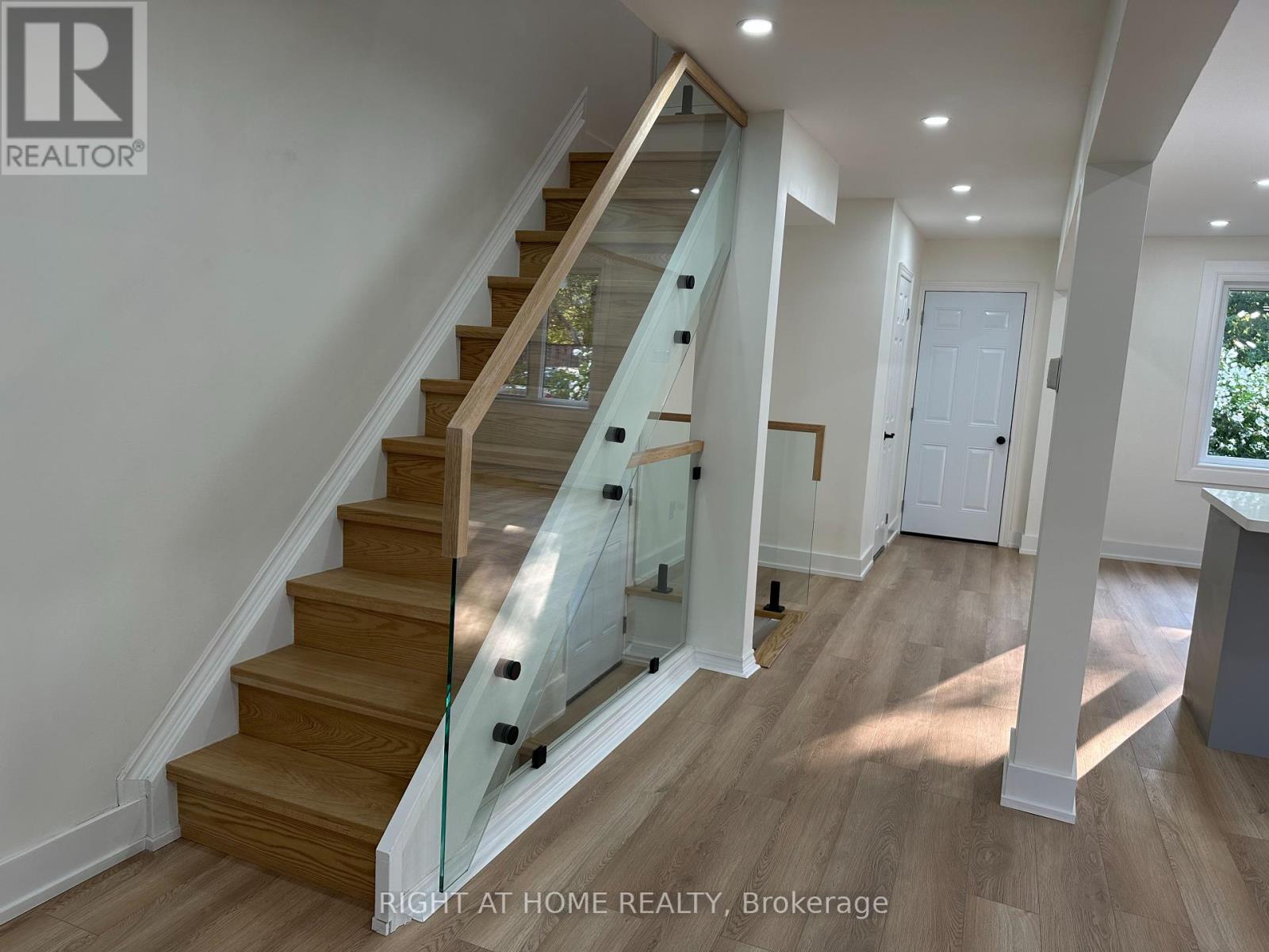 210 Dearborn Avenue, Oshawa, Ontario  L1G 4Z4 - Photo 8 - E12338561