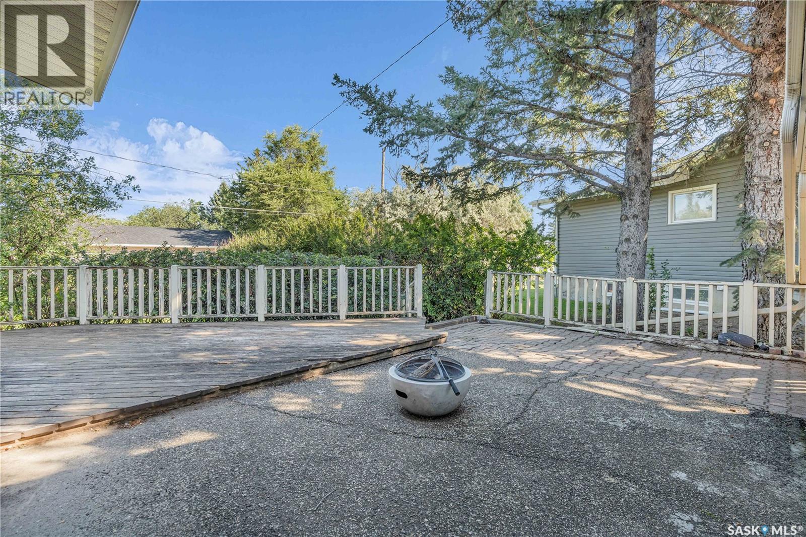 106 Wood Crescent, Assiniboia, Saskatchewan  S0H 0B0 - Photo 41 - SK015776