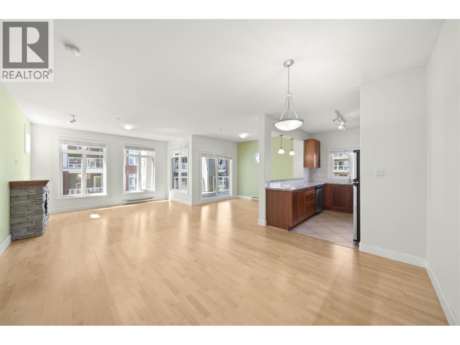 207 4211 Bayview Street, Richmond, British Columbia  V7E 6T6 - Photo 4 - R3038076