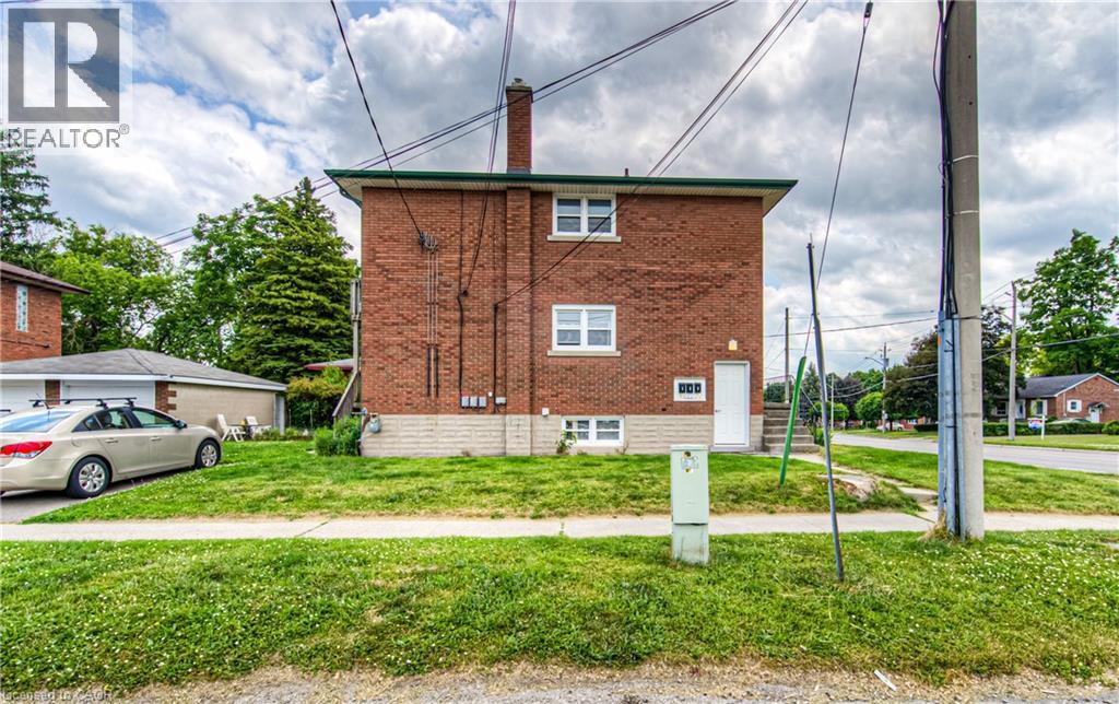 218 Margaret Avenue, Kitchener, Ontario  N2H 4J2 - Photo 8 - 40742347