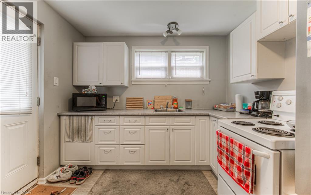 218 Margaret Avenue, Kitchener, Ontario  N2H 4J2 - Photo 24 - 40742347