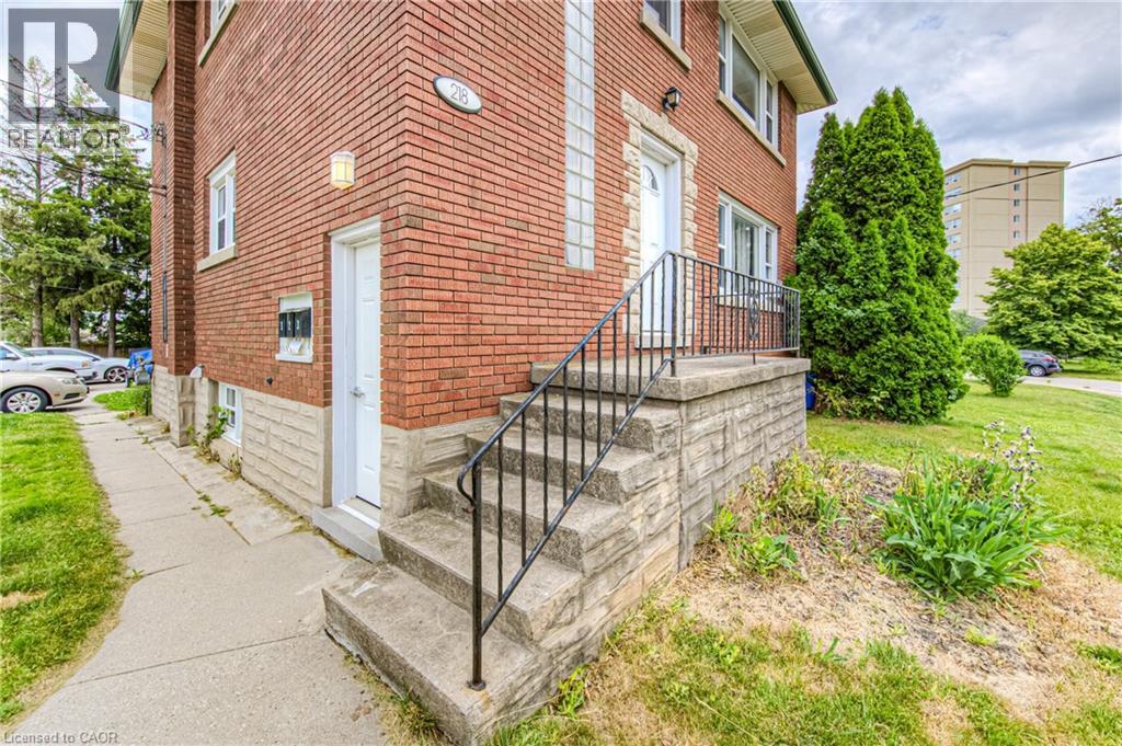 218 Margaret Avenue, Kitchener, Ontario  N2H 4J2 - Photo 6 - 40742347