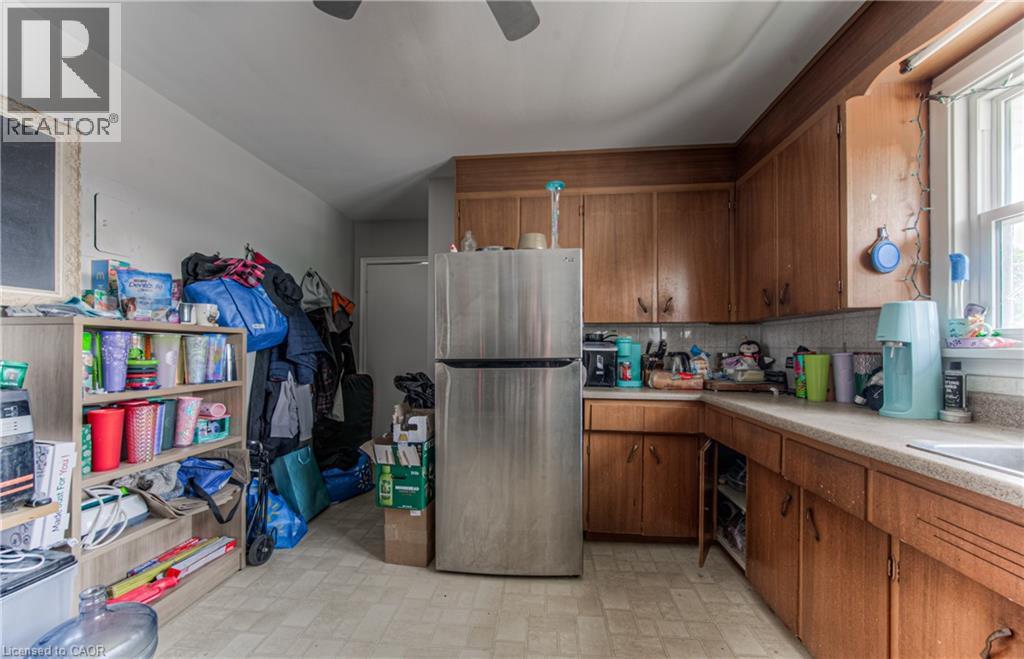 218 Margaret Avenue, Kitchener, Ontario  N2H 4J2 - Photo 27 - 40742347