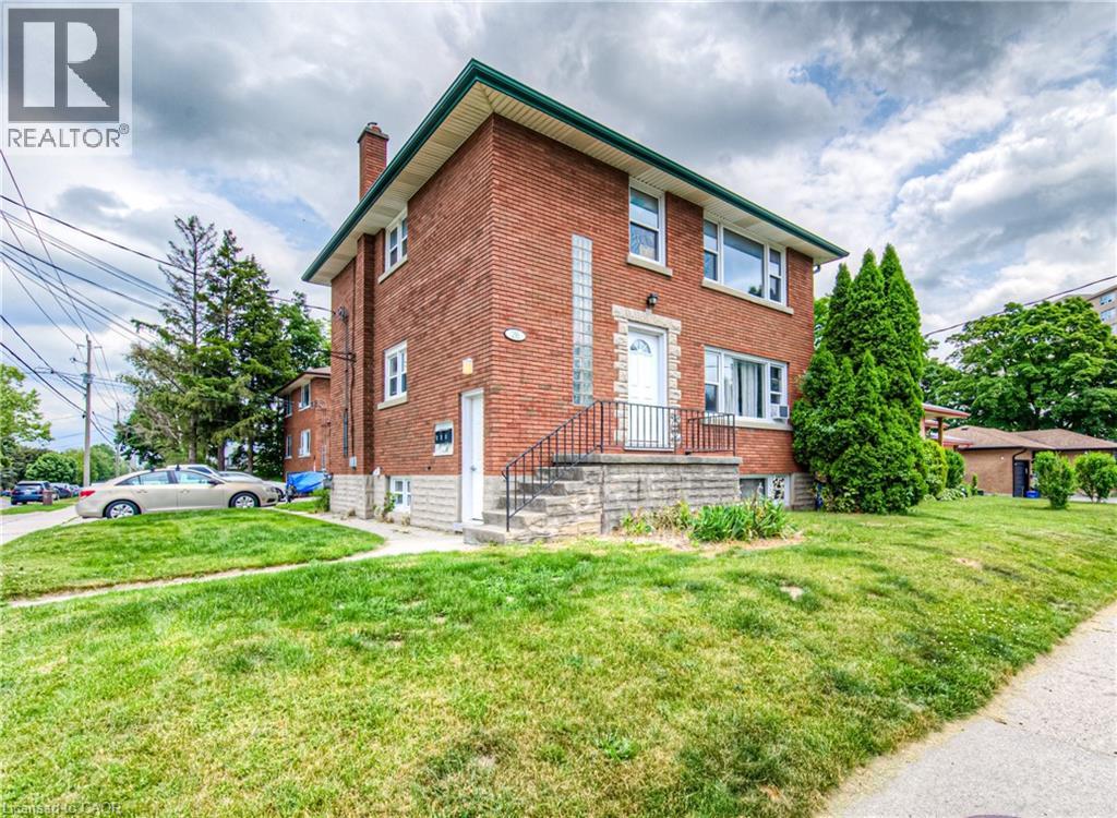 218 Margaret Avenue, Kitchener, Ontario  N2H 4J2 - Photo 1 - 40742347