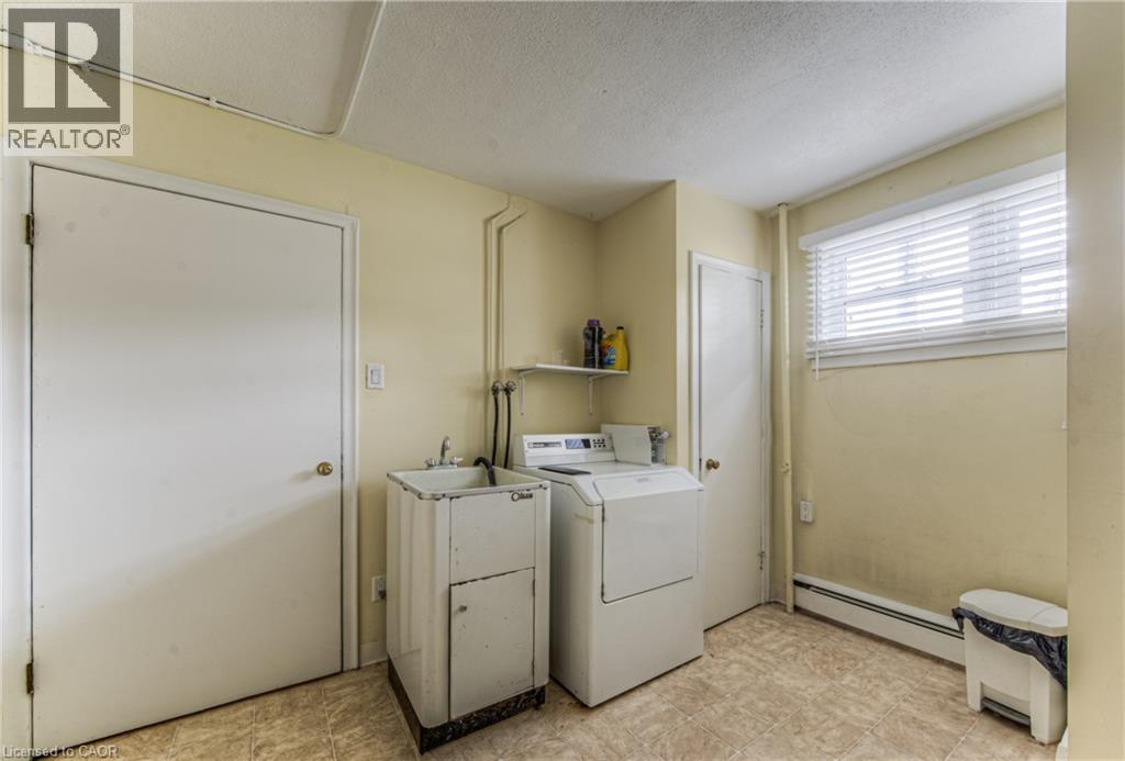 218 Margaret Avenue, Kitchener, Ontario  N2H 4J2 - Photo 18 - 40742347