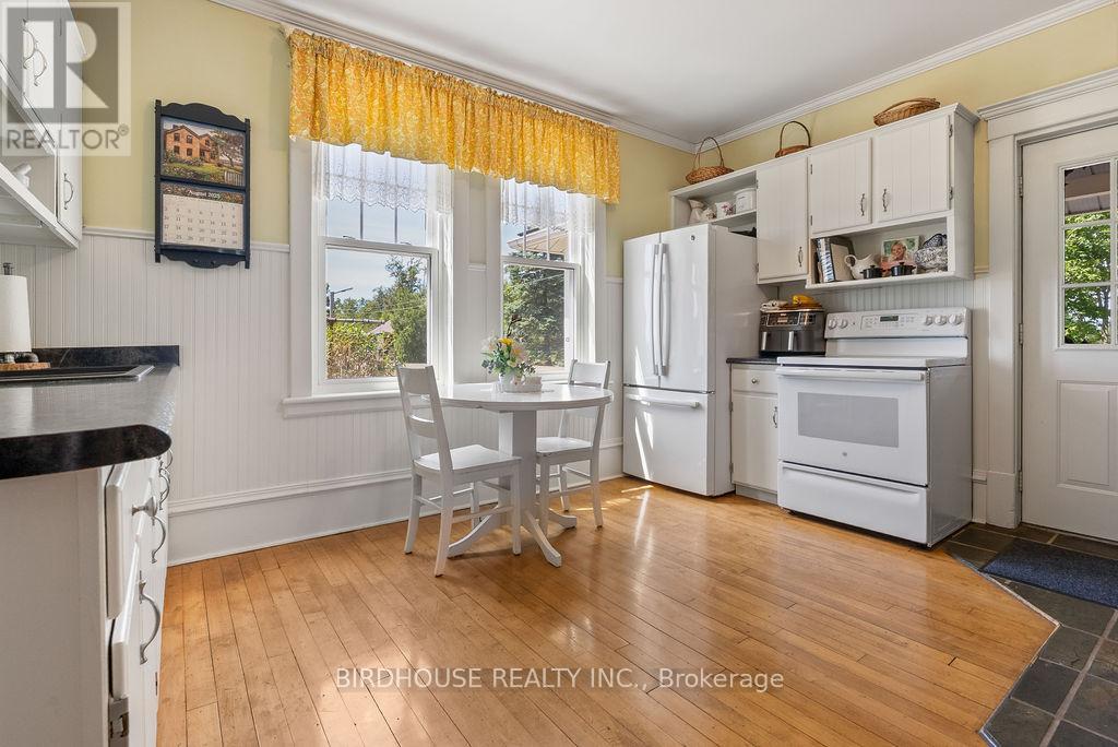 277 Sandhills Road, Kawartha Lakes, Ontario  K0M 2T0 - Photo 10 - X12347374