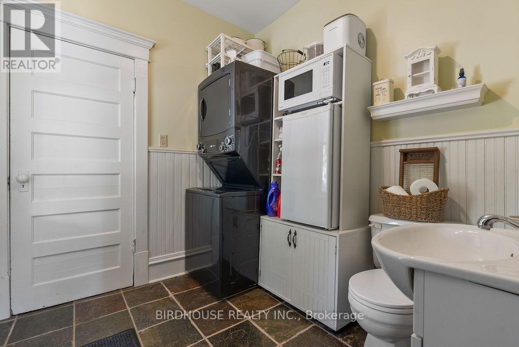 277 Sandhills Road, Kawartha Lakes, Ontario  K0M 2T0 - Photo 17 - X12347374