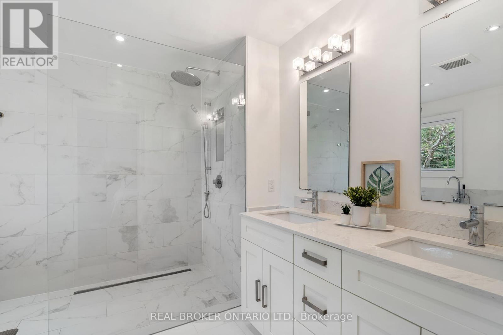 21 Shenandoah Drive, Whitby (Williamsburg), Ontario  L1P 1S9 - Photo 18 - E12345985