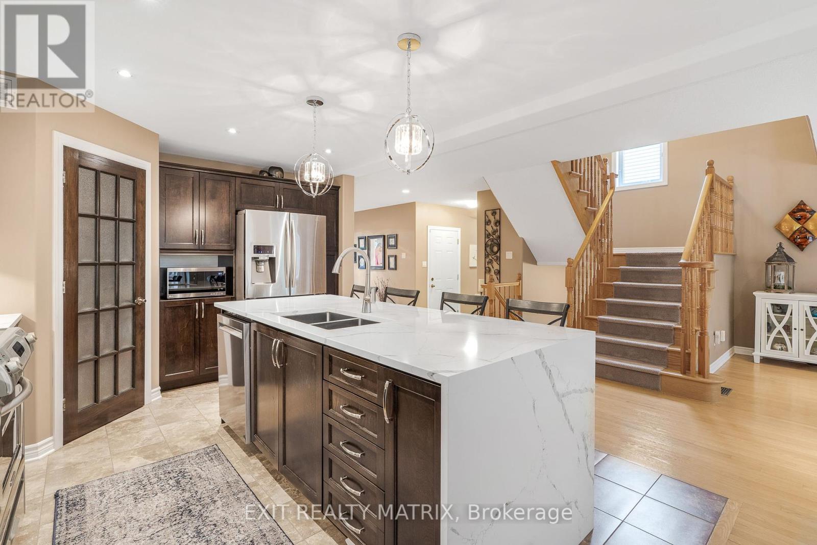 23 Cobblestone Drive, Russell, Ontario  K4R 0A7 - Photo 8 - X12352923