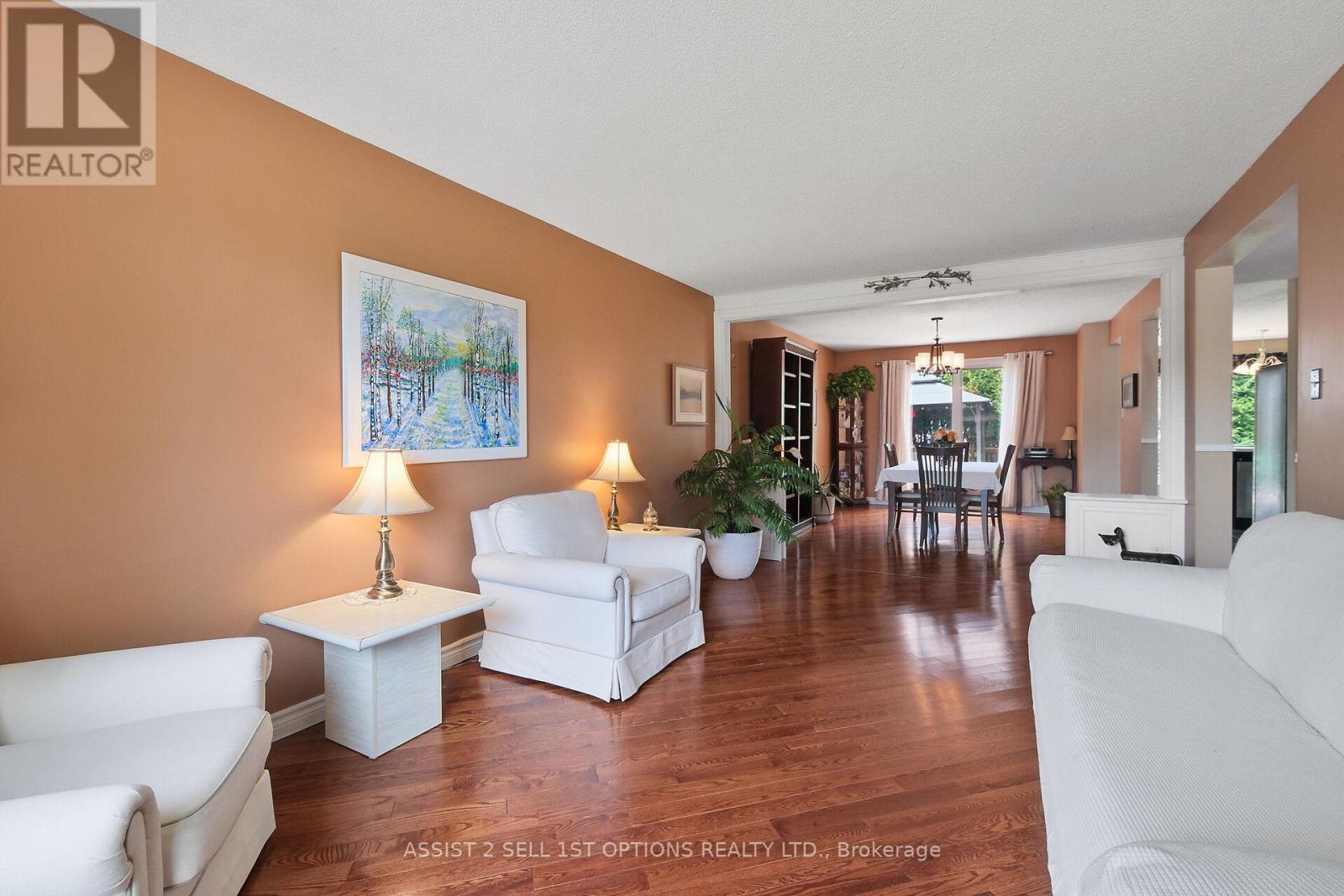 1884 Chaine Court, Ottawa, Ontario  K1C 2N3 - Photo 8 - X12352968