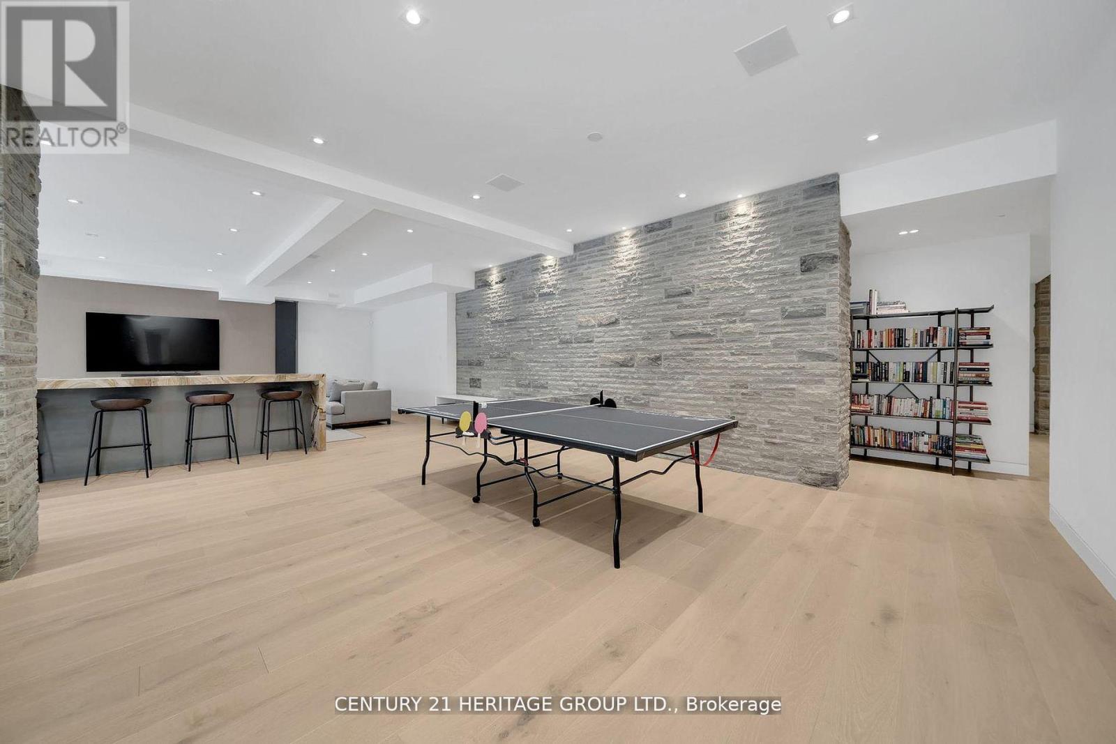 52 Norman Drive, King, Ontario  L7B 1J2 - Photo 37 - N12341238