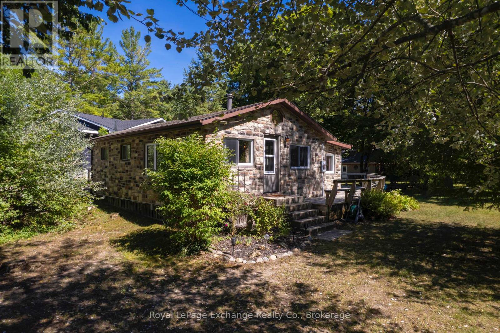 109 Gordon Street N, Huron-Kinloss, Ontario N2Z 0B3 - Photo 1 - X12352917