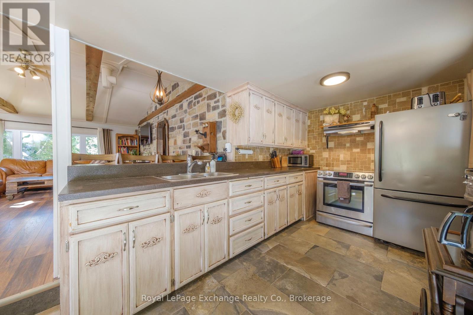 109 Gordon Street N, Huron-Kinloss, Ontario N2Z 0B3 - Photo 10 - X12352917