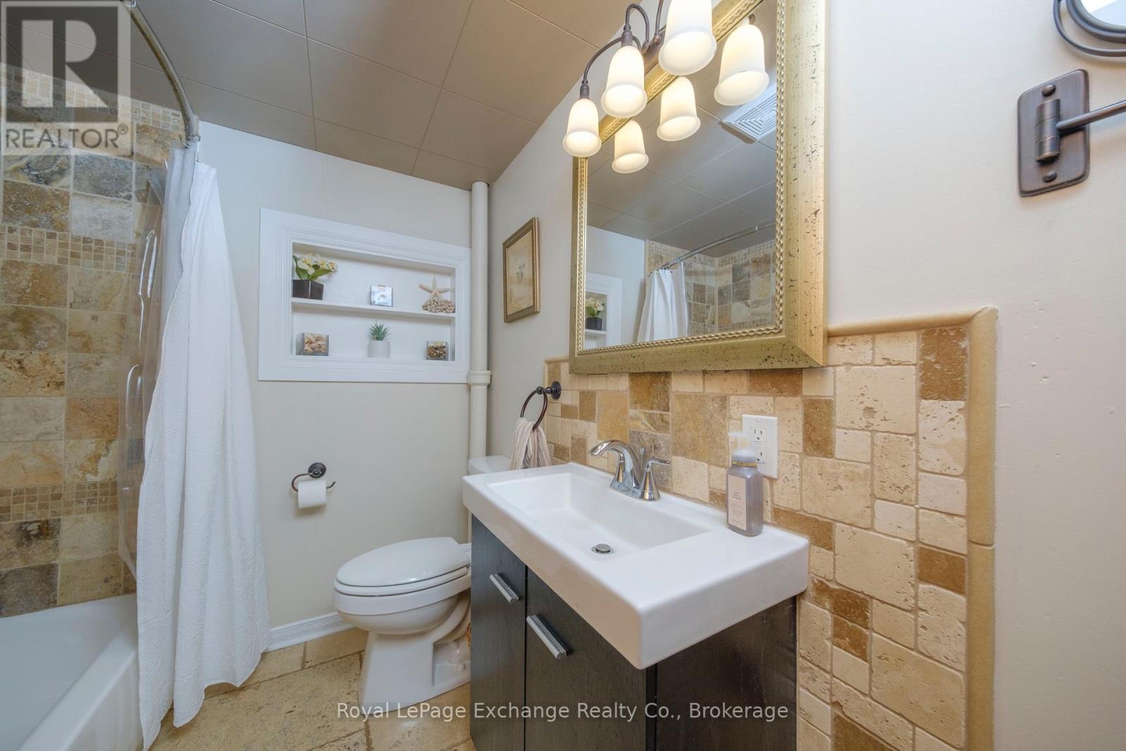 109 Gordon Street N, Huron-Kinloss, Ontario N2Z 0B3 - Photo 12 - X12352917