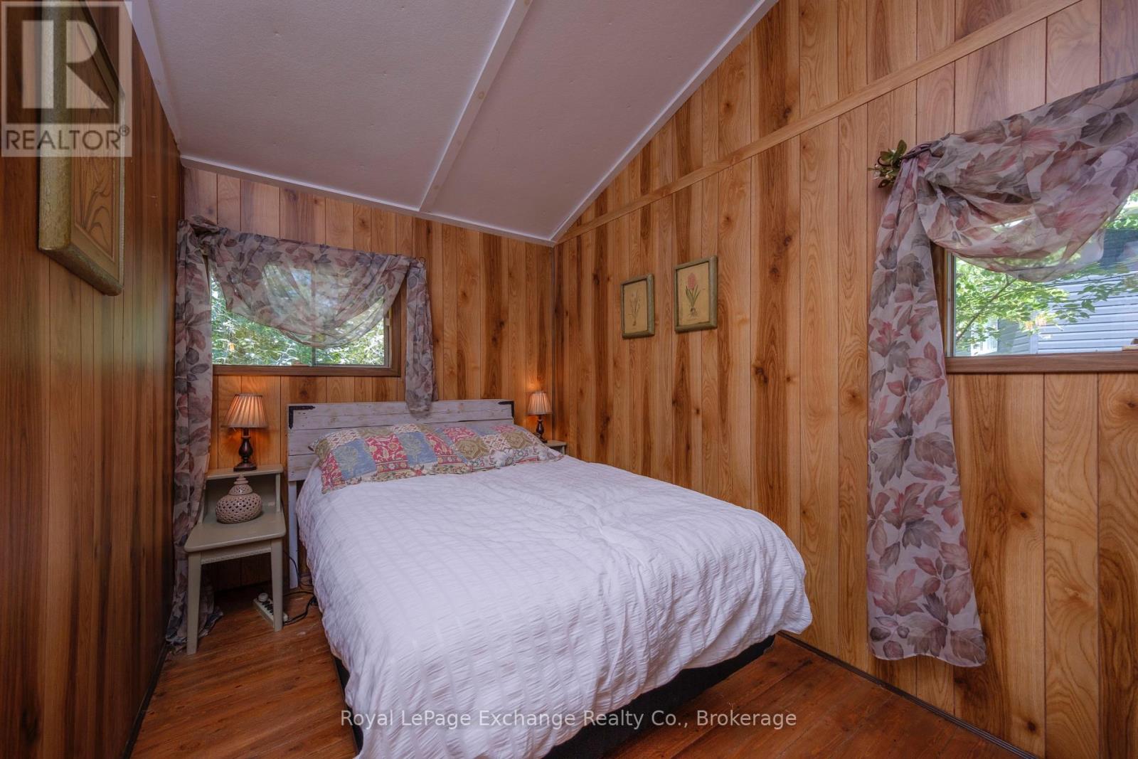 109 Gordon Street N, Huron-Kinloss, Ontario N2Z 0B3 - Photo 16 - X12352917