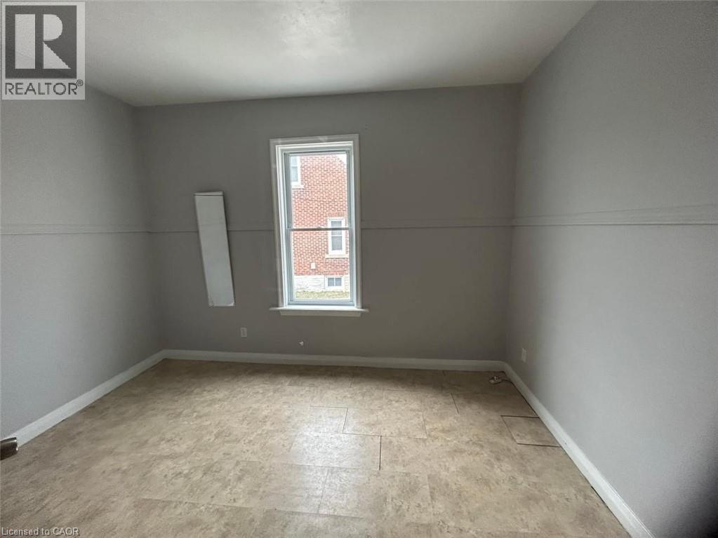 134 Lancaster Street W, Kitchener, Ontario  N2H 4T6 - Photo 5 - 40752494