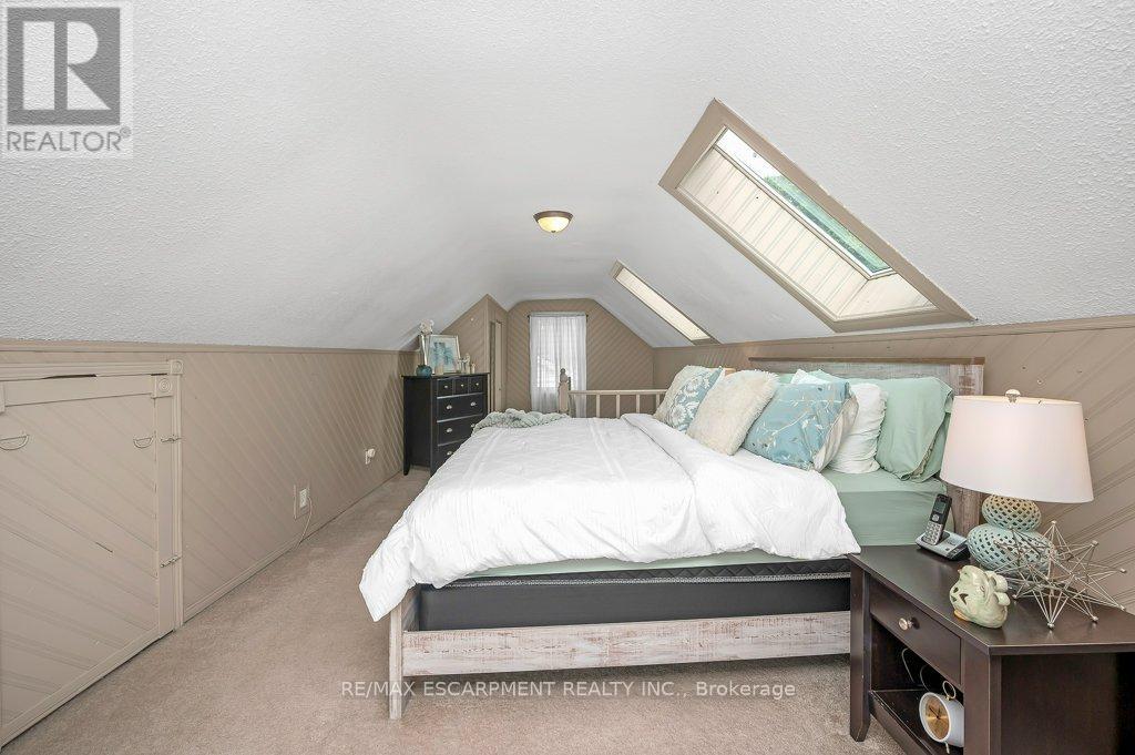 480 Mohawk Road W, Hamilton (Westcliffe), Ontario  L9C 1X4 - Photo 15 - X12352859