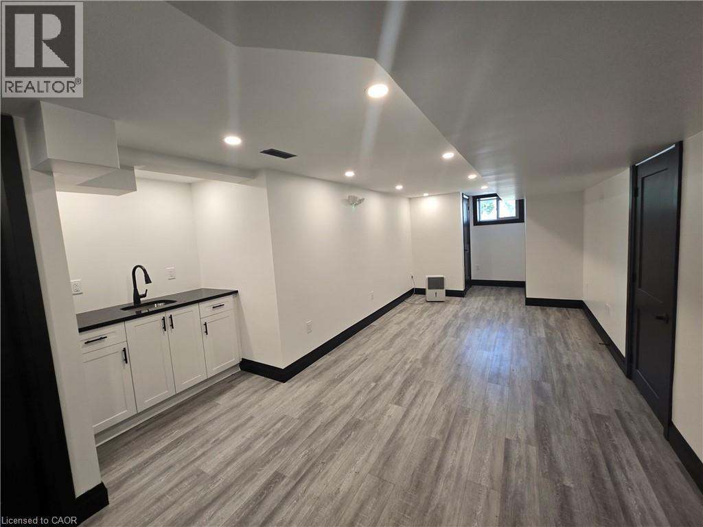 531 Queenston Road Unit# 2, Hamilton, Ontario  L8K 1J7 - Photo 16 - 40761613