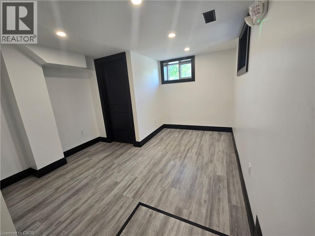 531 Queenston Road Unit# 2, Hamilton, Ontario  L8K 1J7 - Photo 8 - 40761613