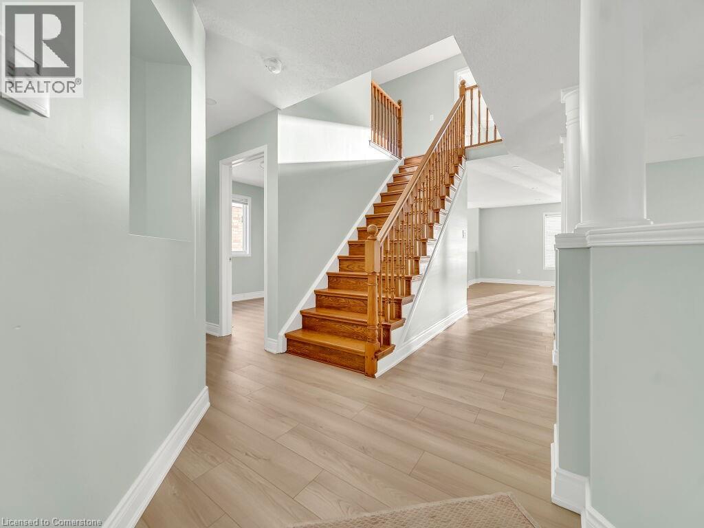 Property at 40 HOUGHTON Street image 5