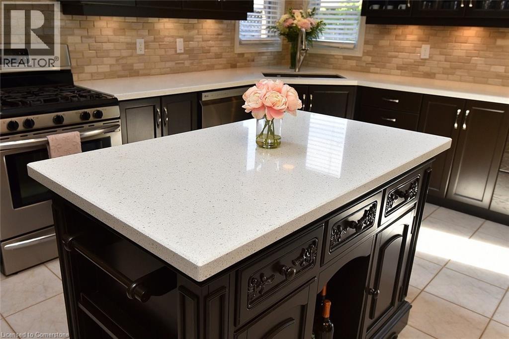 210 Claudette Gate, Hamilton, Ontario  L9B 2K1 - Photo 16 - 40761269