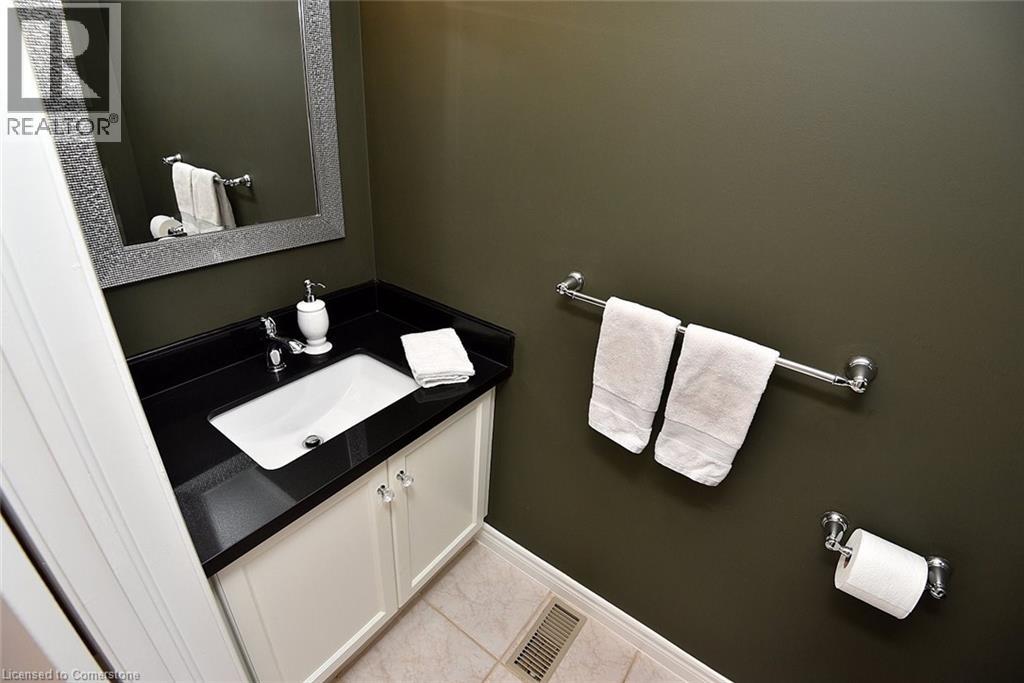 210 Claudette Gate, Hamilton, Ontario  L9B 2K1 - Photo 28 - 40761269