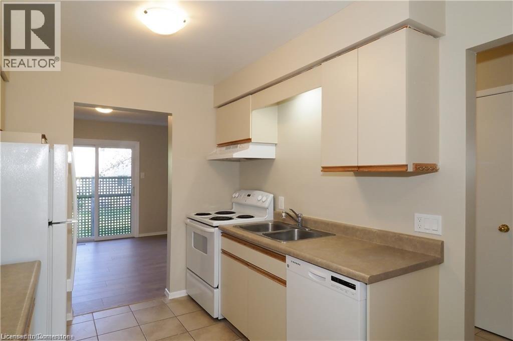 395 Kingscourt Drive Unit# 2, Waterloo, Ontario  N2K 3R5 - Photo 11 - 40761256