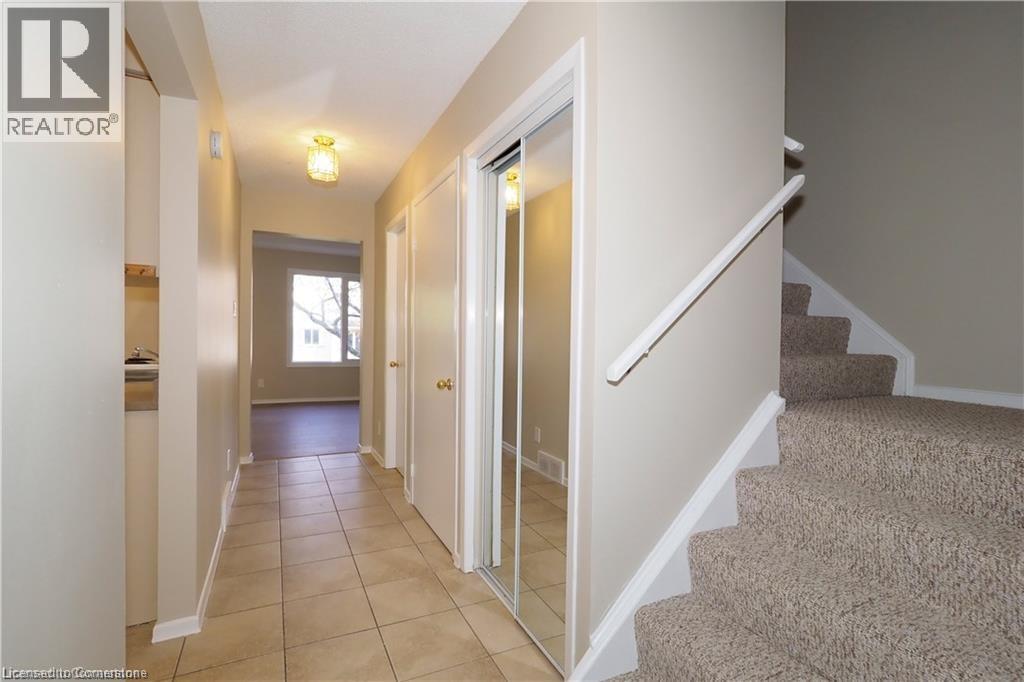 395 Kingscourt Drive Unit# 2, Waterloo, Ontario  N2K 3R5 - Photo 2 - 40761256