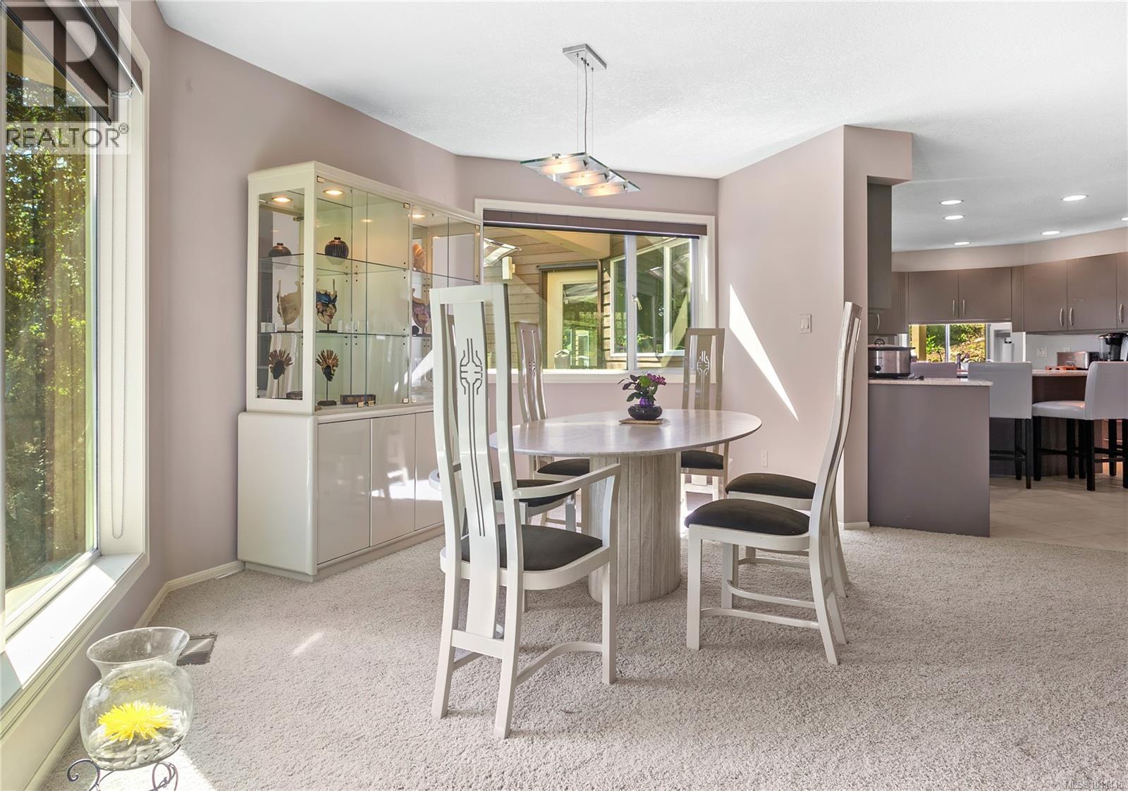 Property at 8152 Woodwyn Terr image 1