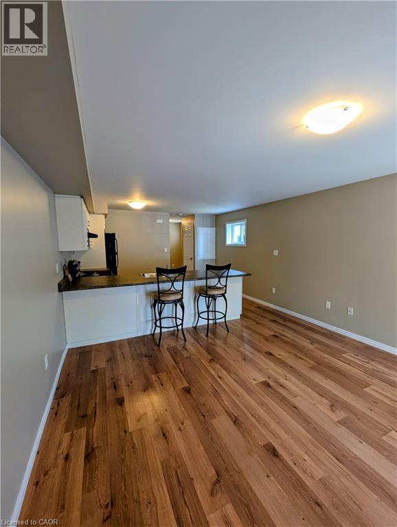 35 Mountford Drive Unit# 94, Guelph, Ontario  N1E 0G6 - Photo 4 - 40760457