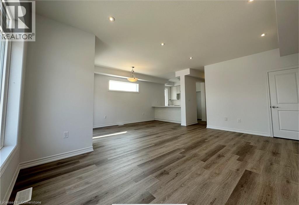 461 Blackburn Drive Unit# 111, Brantford, Ontario  N3T 0W9 - Photo 12 - 40760023