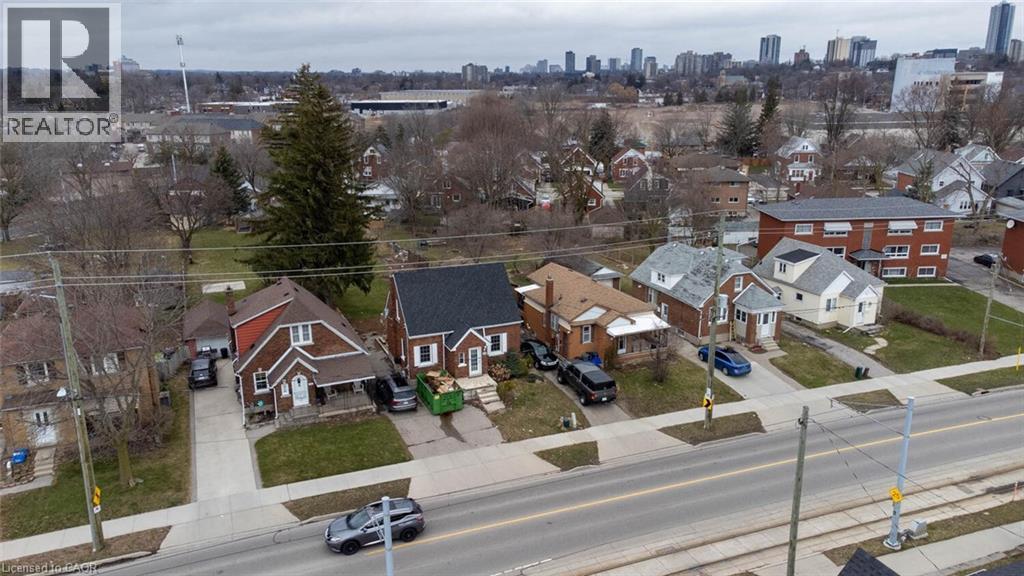 Property at 288 OTTAWA Street S image 3