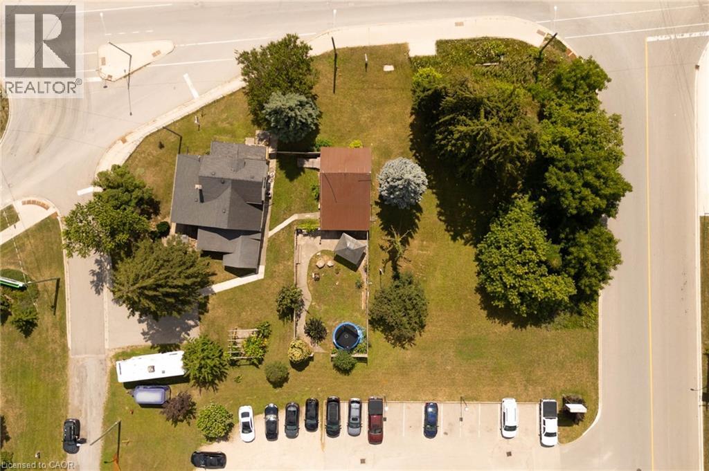 Property at 28 MANITOU Drive image 4